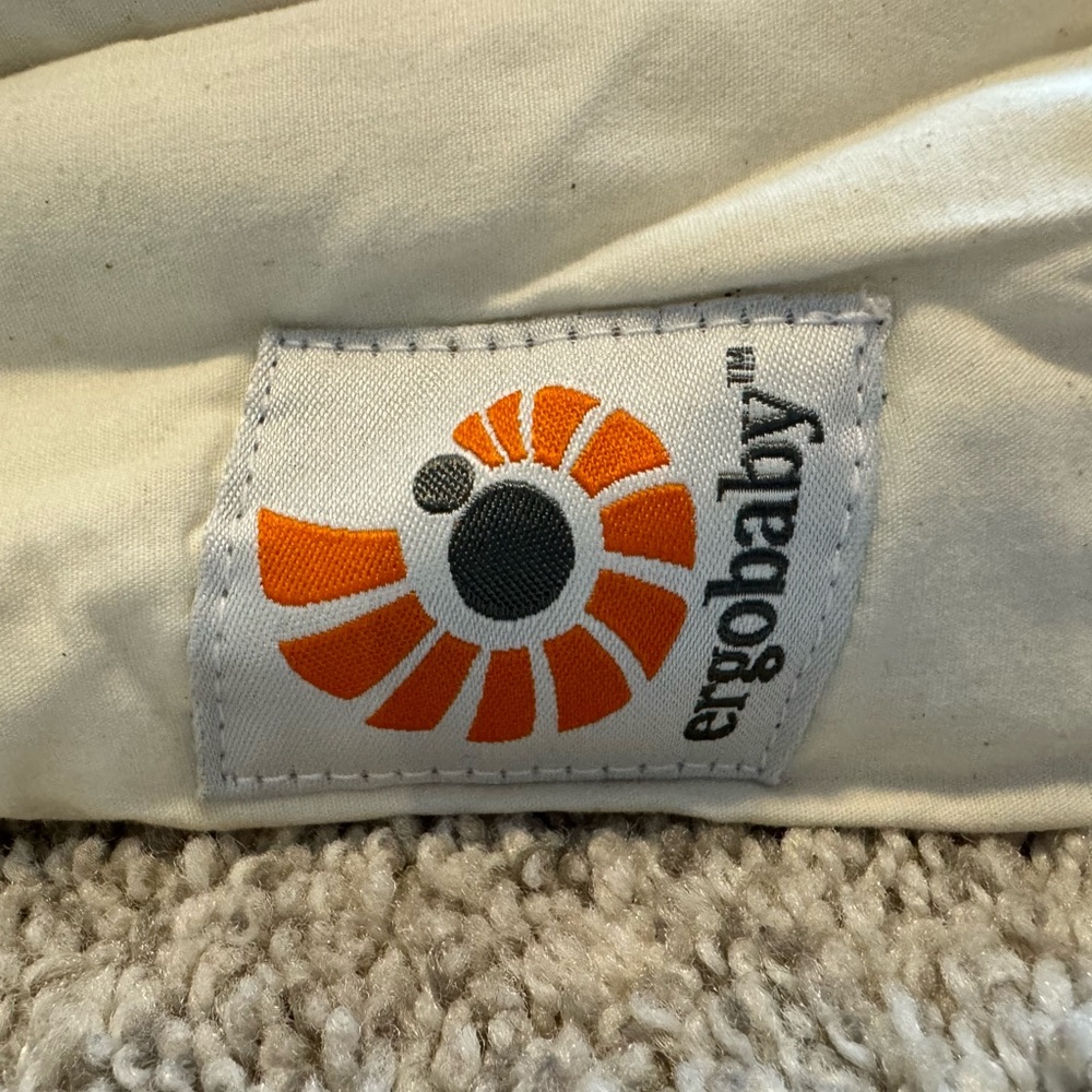 Ergo baby infant insert